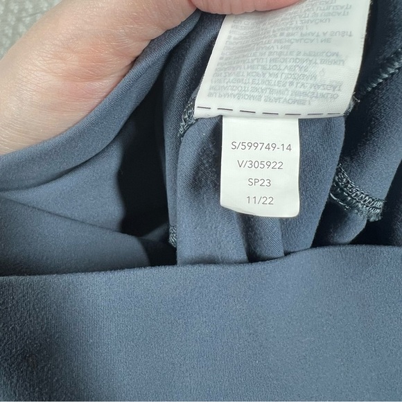 Athleta Blue Salutation Stash Pocket Leggings - Picture 7 of 7